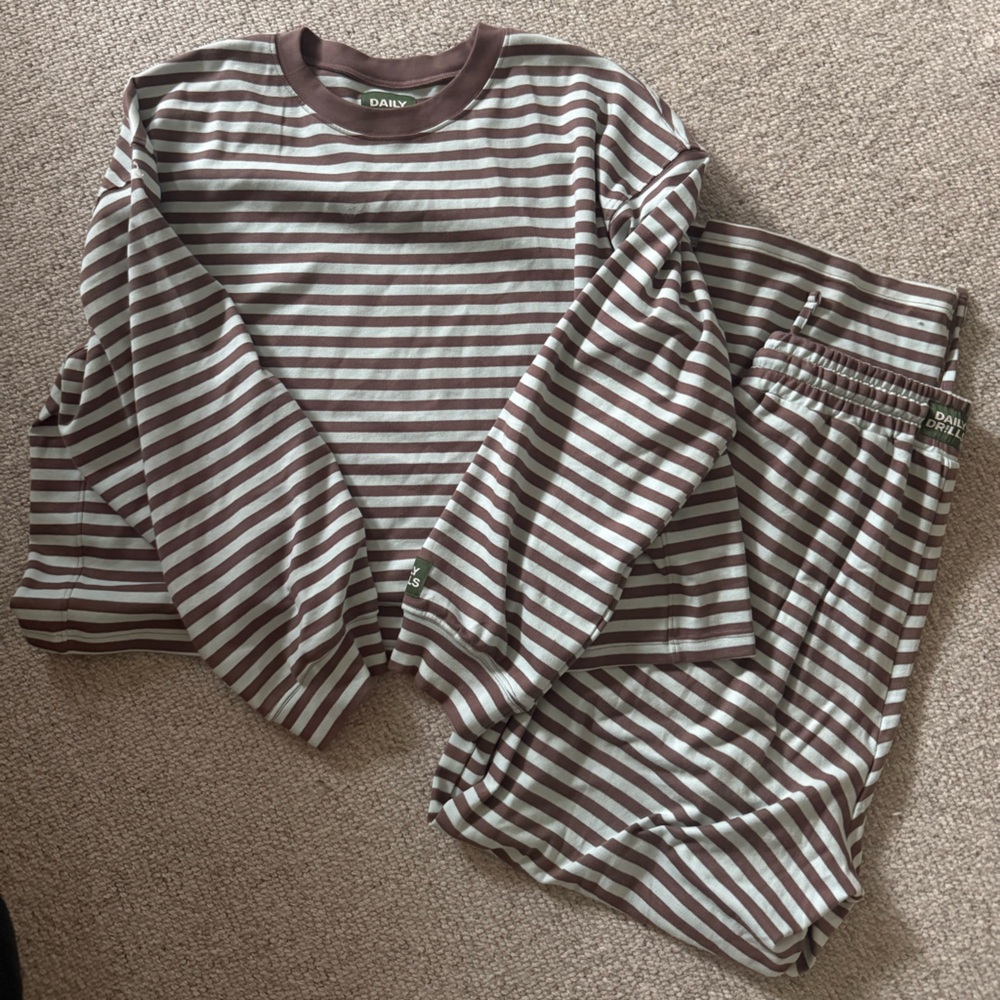 SOLD Daily drills mocha lake day striped set - top and pants